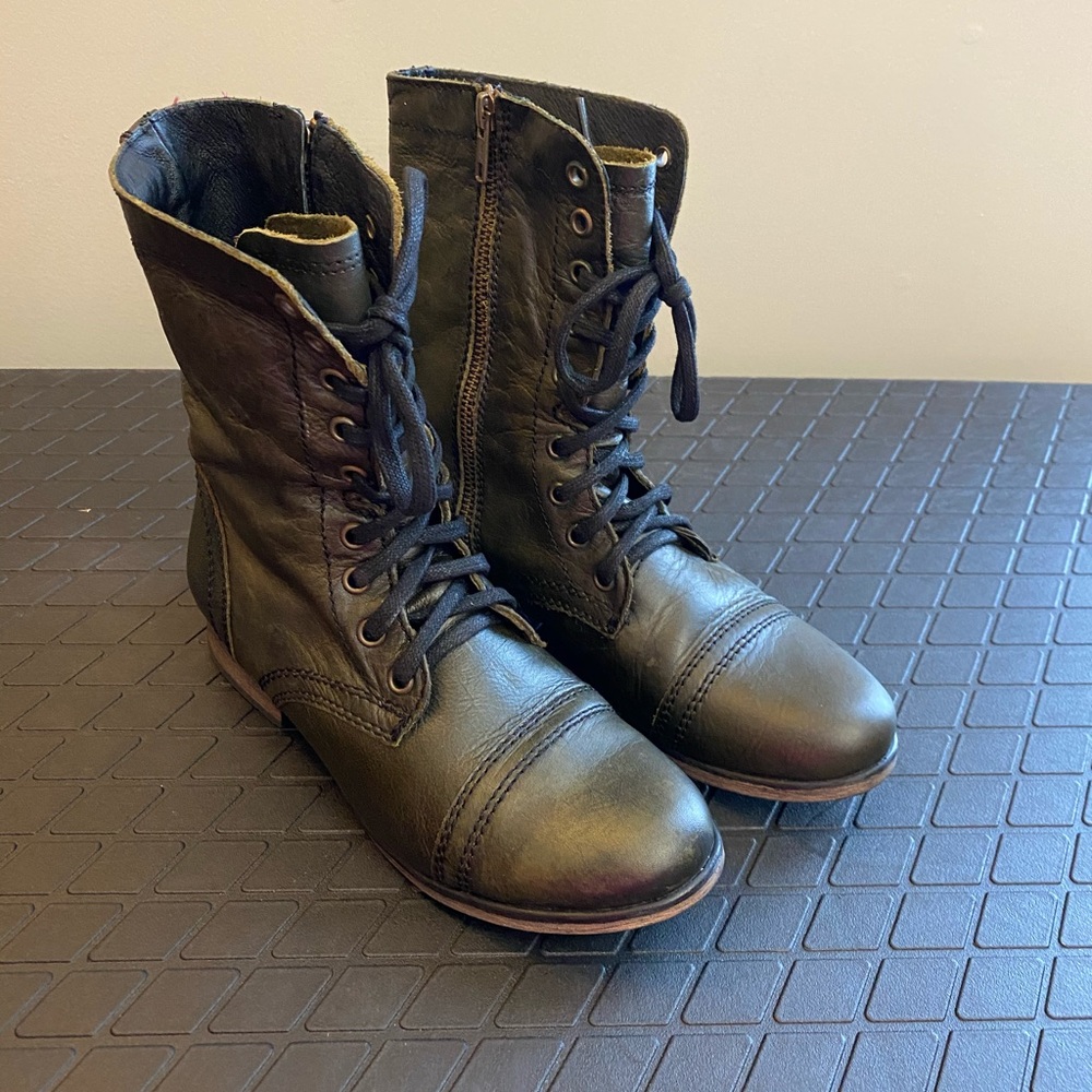 Combat Boots 😍